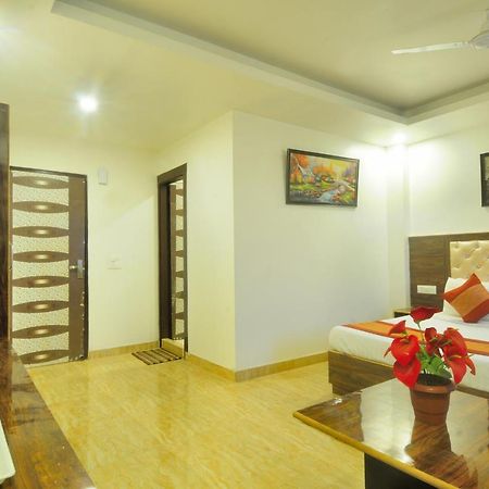 Hotel Noida Delight Extérieur photo