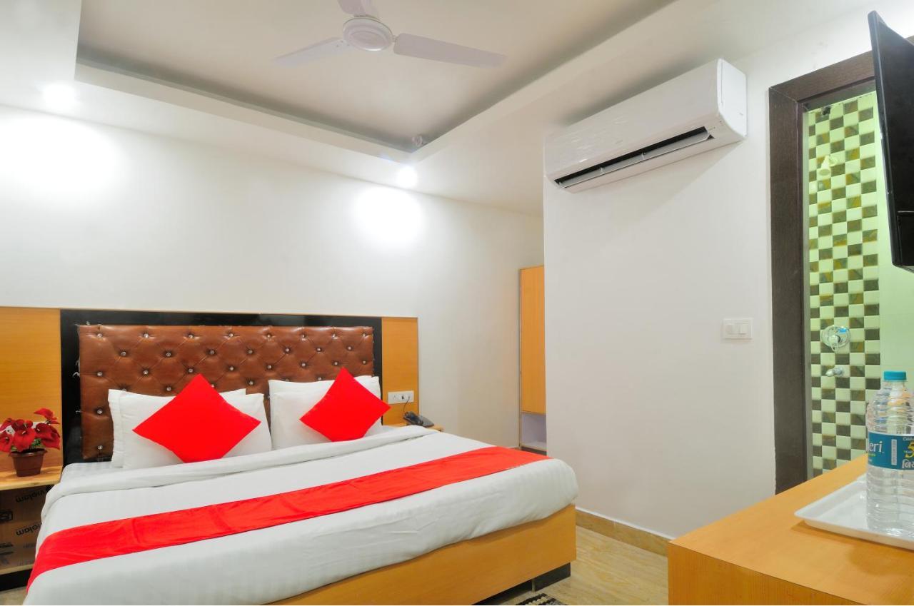 Hotel Noida Delight Extérieur photo