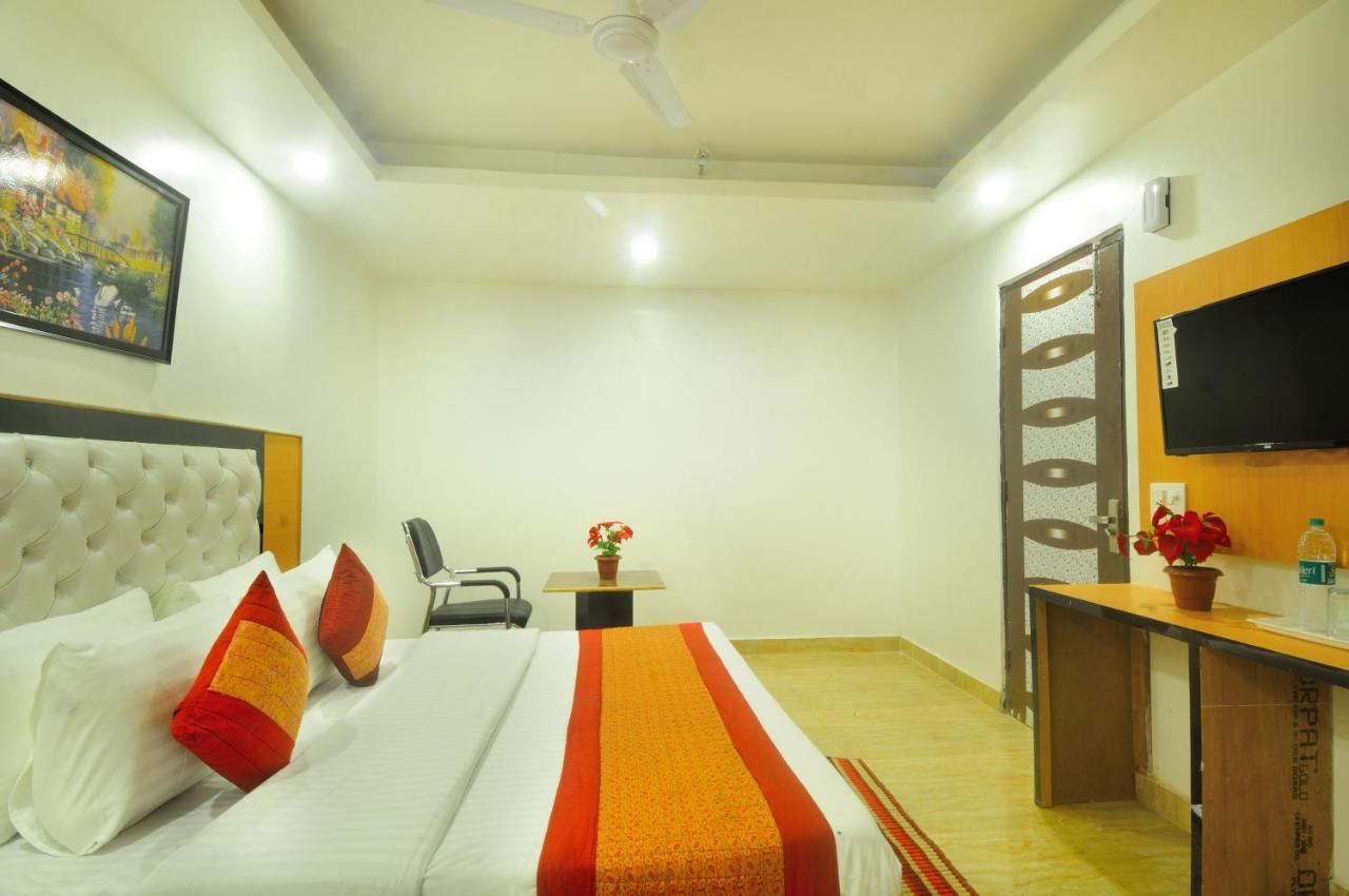 Hotel Noida Delight Extérieur photo