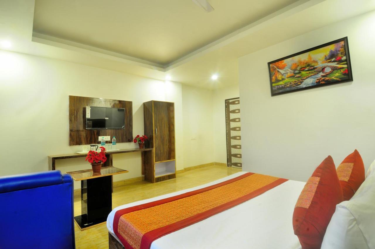Hotel Noida Delight Extérieur photo